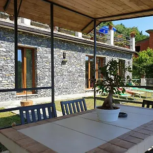 casa-tra-mare-e-collina.hotelitalianriviera.com/